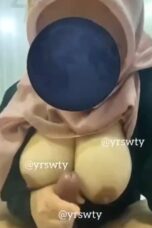 Video Dikocokin Ukhti Rara Jilbab Toketnya Gede